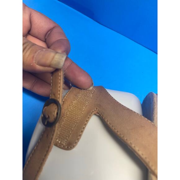 YUU Memory Foam Hilly Tan Ankle Strappy Wedge Sandals Women's Size 8 M - Picture 11 of 13